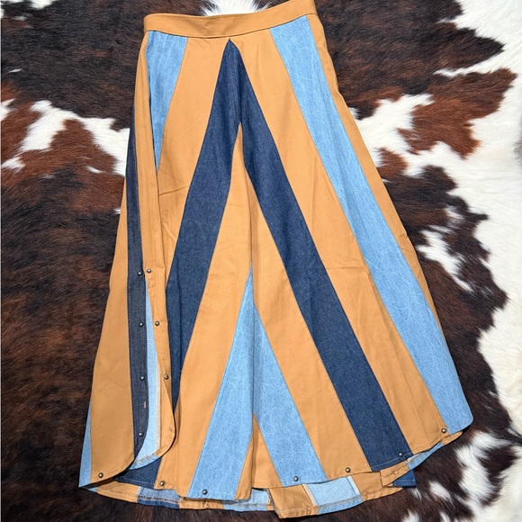 Silverado Dresses & Skirts - Silverado Skirt